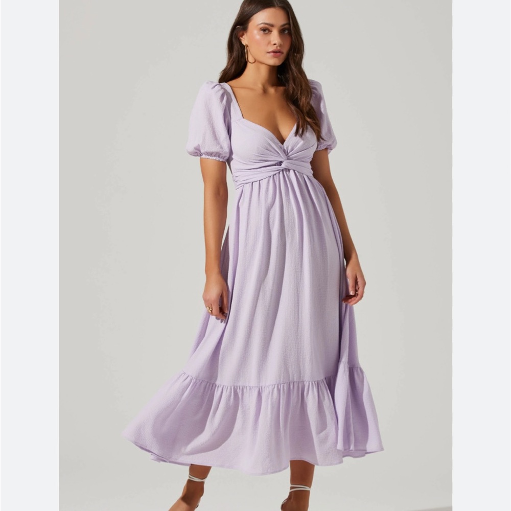 Astr the Label- twist bust tie back midi dress, M